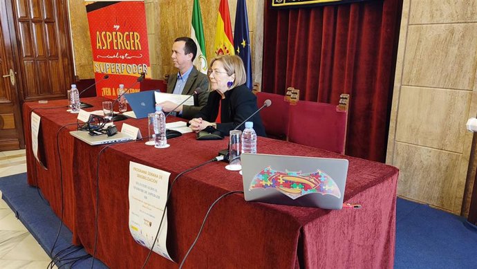 Presentación de las jornadas sobre Asperger en Almería.