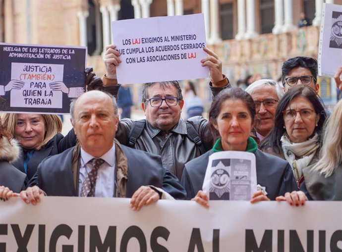 Concentración de los letrados de Administración de Justicia en Sevilla