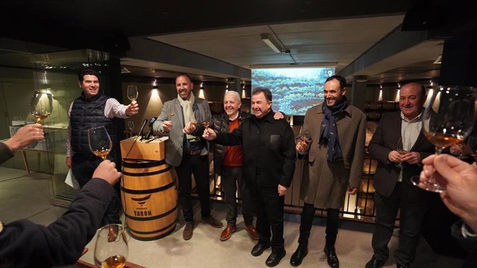 Bodegas Tarón y la Denominación de Origen de Vinos La Palma celebran su hermanamiento