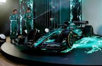 Aston Martin presenta el "agresivo" 'AMR23' de Alonso y Stroll para el Mundial