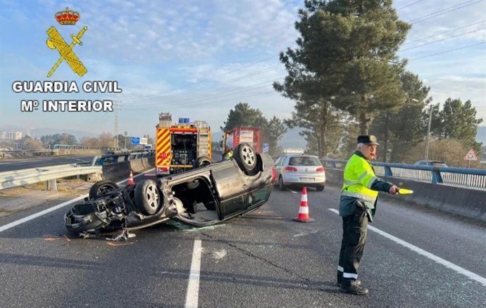 Muere un conductor al salirse de la vía en la A-55 a su paso por O Porriño (Pontevedra)