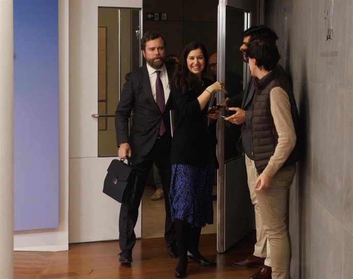 El portavoz de VOX en el Congreso, Iván Espinosa de los Monteros, a su llegada a una rueda de prensa anterior a la reunión de la Junta de Portavoces, en el Congreso de los Diputados