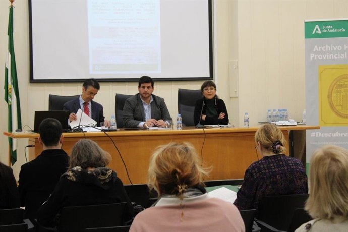 Jorge Vázquez en el Archivo Histórico Provincial de Cádiz.