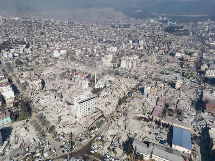 Vista aérea de los daños en la provincia de Kahramanmaras, en el sur de Turquía, tras los terremotos del 6 de febrero en la zona, situada cerca de la frontera con Siria