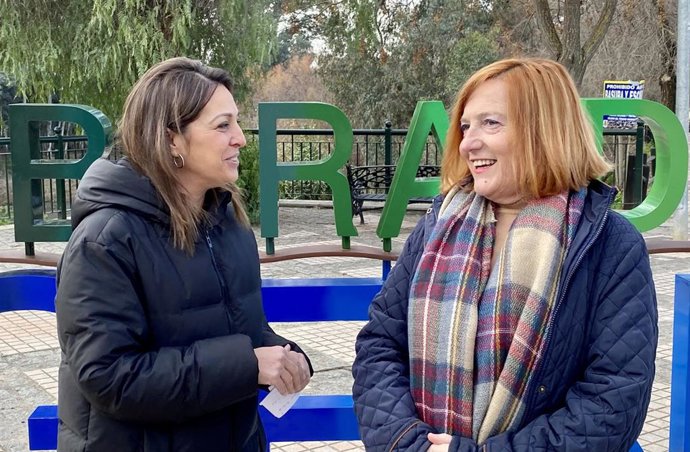 Isabel Ambrosio y Esperanza Caro en Palma del Río.