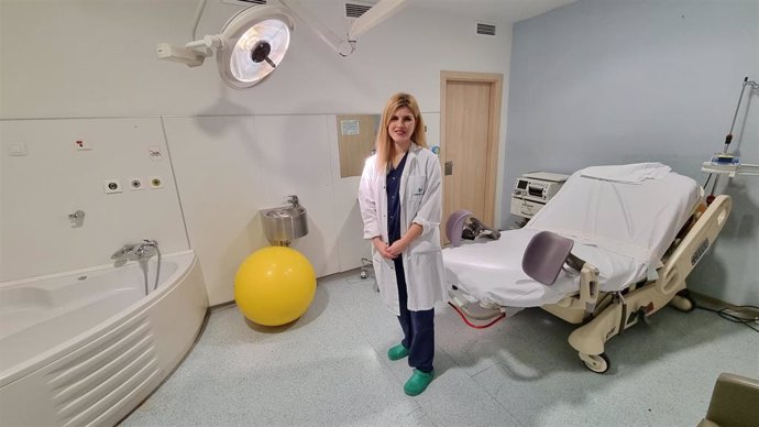 Salomé Moreno, coordinadora de Matronas del Hospital Quirónsalud Málaga, equipo que ha instaurado un sistema de medición de satisfacción materna percibida tras el parto.