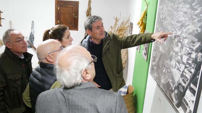 El alcalde de Adra (Almería), Manuel Cortés, durante la presentación del Centro de Interpretación de a Agricultura