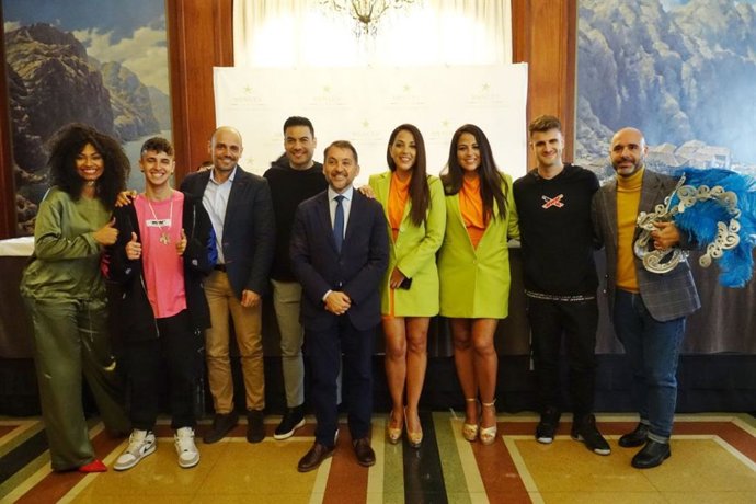 Presentación de la Gala de elección de la Reina del Carnaval de Santa Cruz de Tenerife