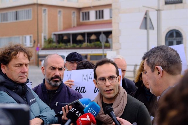 Un momento de la presentación de la plataforma Málaga Ha Vesos integrada por colectivos vecinales y sociales de la ciudad