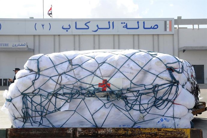 Llegada de ayuda humanitaria a Damasco tras los terremotos que tuvieron lugar cerca de la frontera turco-siria