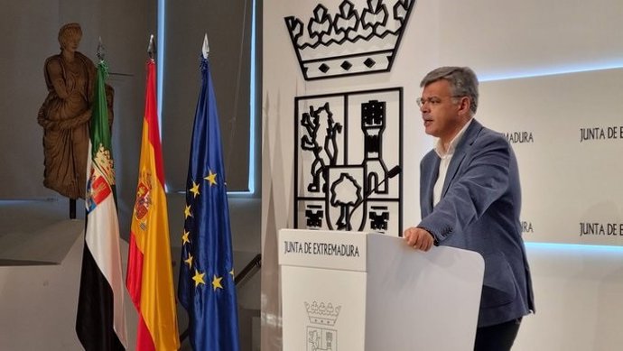 El portavoz de la Junta de Extremadura, Juan Antonio González, en rueda de prensa este miércoles