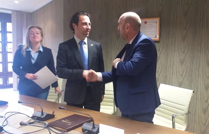 El síndico mayor, Roberto Fernández Llera y el Vicepresidente del Gobierno, Juan Cofiño.