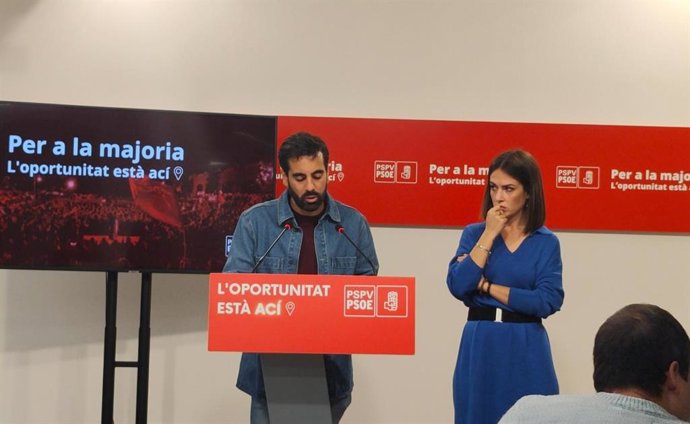 José Muñoz y Ana Domínguez en rueda de prensa