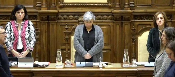 Minuto De Silencio En El Pleno De Gijón, En Solidaridad Con Turquía Y Siria Tras El Terremoto Sufrido