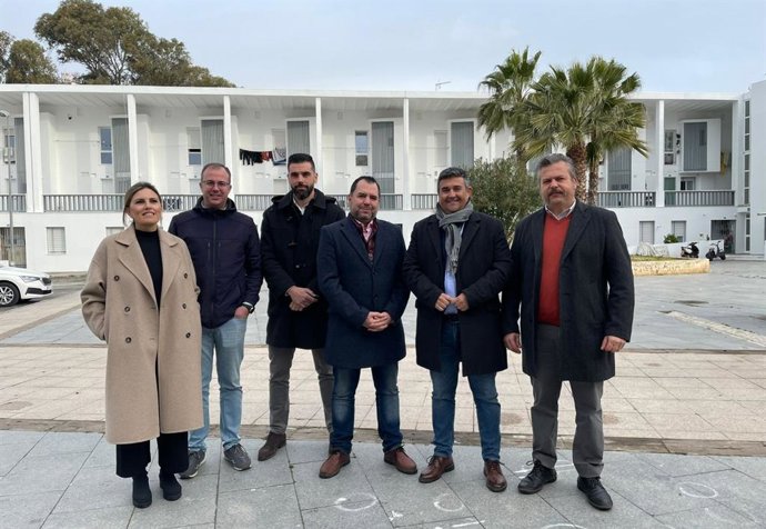 La Junta finaliza las obras de eficiencia energética en 47 viviendas de alquiler en Isla Cristina (Huelva)