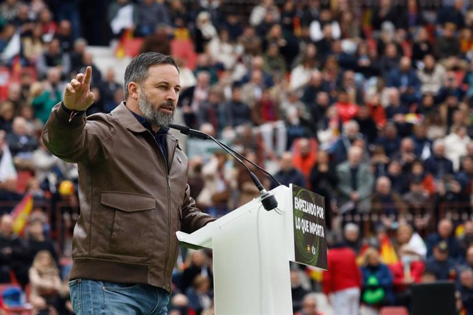 El presidente de Vox, Santiago Abascal, en un mitin este domingo en Murcia