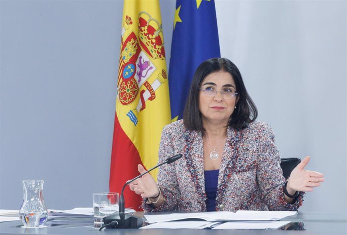 La ministra de Sanidad, Carolina Darias, ofrece una rueda posterior a la reunión del Consejo de Ministros, en el Palacio de la Moncloa, a 7 de febrero de 2023, en Madrid (España). El Consejo de Ministros ha aprobado la modificación del Real Decreto de 1