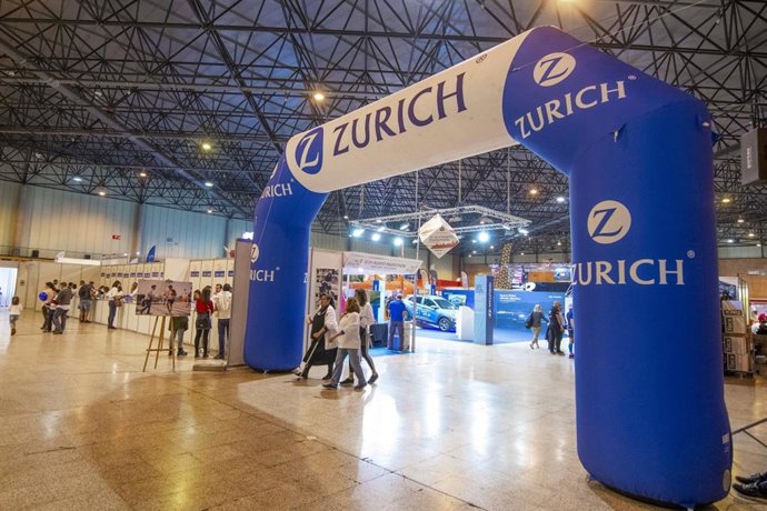 Zurich Maratón De Sevilla. Actividades Paralelas. Nota De Prensa Y Fotografías.