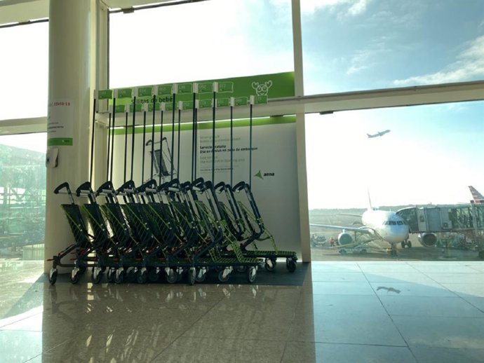 Servei gratut de cadires infantils a l'Aeroport de Barcelona-el Prat 
