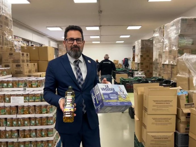 El concejal 'popular' Francisco Pomares informa de una moción