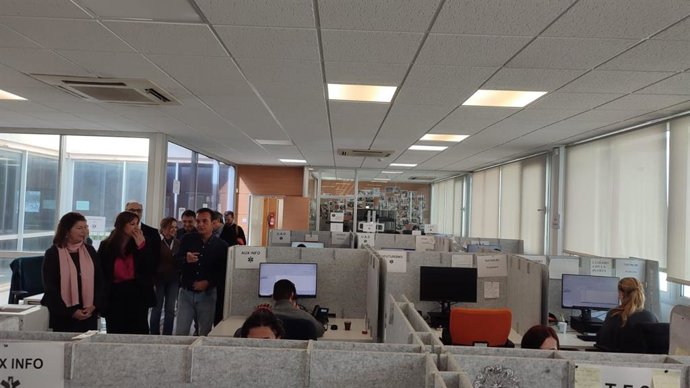 La consellera de Salud y Consumo, Patricia Gómez, y la consejera de Sanidad del Gobierno de Aragón, Sira Repollés, visitan el centro Infosalut Connecta.