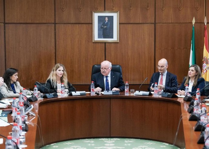 Archivo - Reunión de la Junta de Portavoces, en una fotografía de archivo