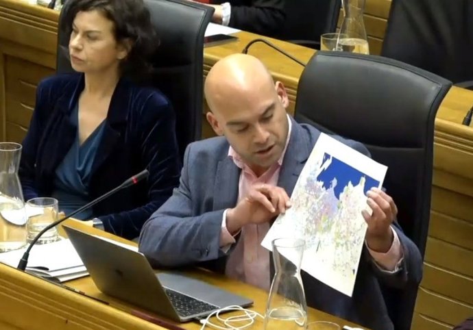 Jesús Martínez Salvador, portavoz de Foro Asturias en el Ayuntamiento de Gijón,  durante su intervención en el Pleno Municipal