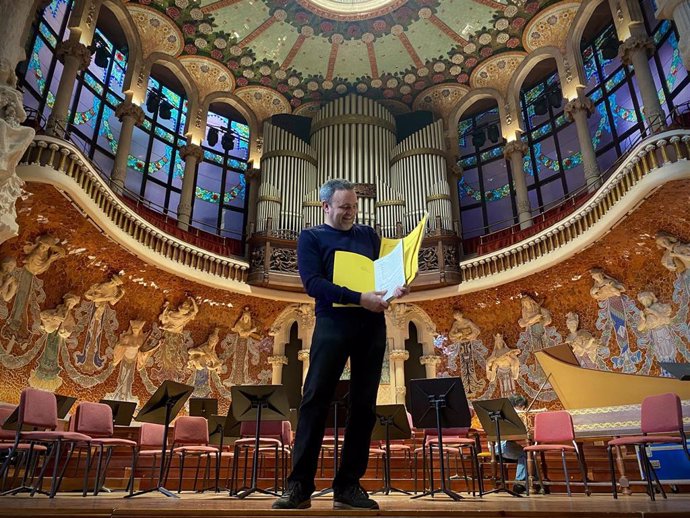 El compositor, clarinetista y director alemán Jrg Widmann posa en el Palau de la Música Catalana, en Barcelona