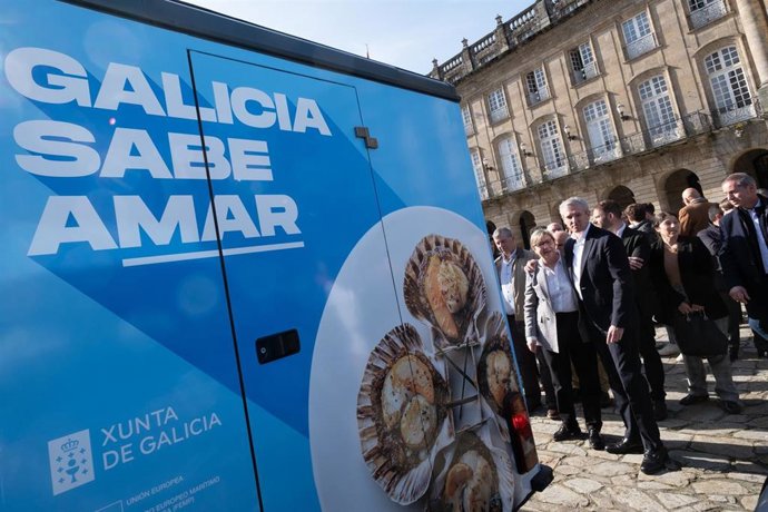 Presentación de los ' foodtrucks' de la campaña 'Galicia sabe aMar'.