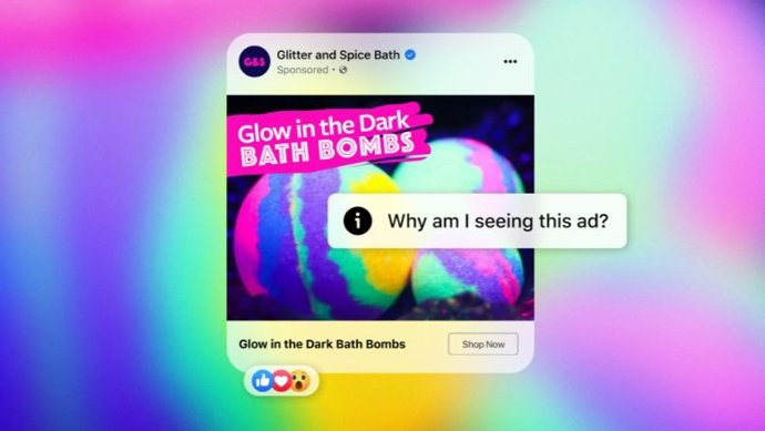 Interfaz de Facebook con la notificación '¿Por qué veo este anuncio?'