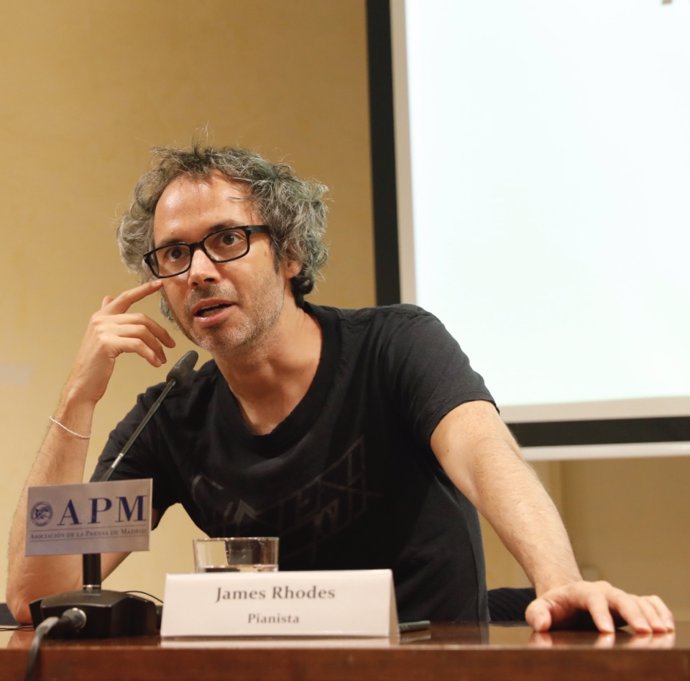 Archivo - El pianista James Rhodes participa en Madrid en la iniciativa No al abuso sexual infantil