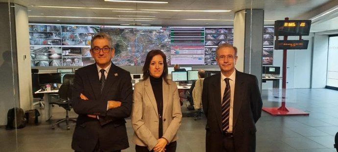Visita de la directora de Transportes y Logística de la Consejería de Movilidad y Transformación Digital, Laura Paredes, al Centro de Innovación y Gestión del Transporte Público de la Comunidad de Madrid.