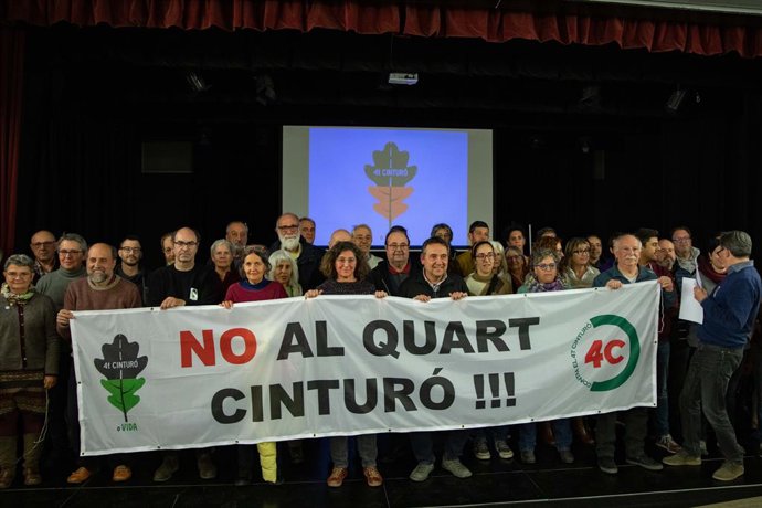 Membres de Campanya Contra el Quart Cinturó 