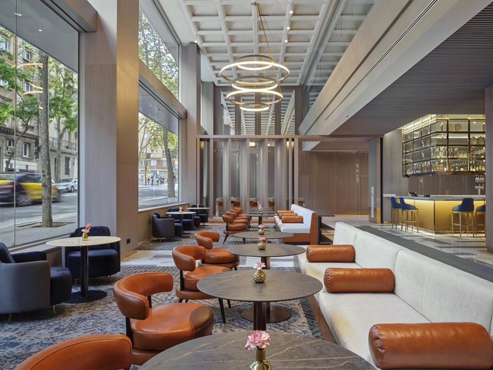 Archivo - Entrada del nuevo hotel en Barcelona de InterContinental Hotels&Resorts