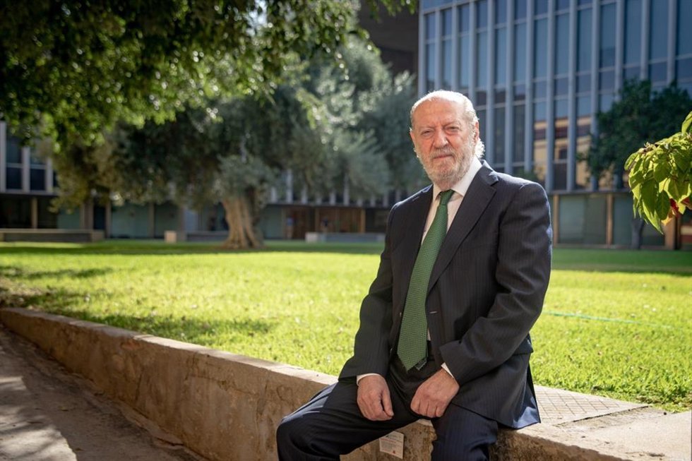 El presidente de la Federación Andaluza de Municipios y Provincias (FAMP), Fernando Rodríguez Villalobos.