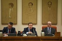 Planas reconoce focos "muy limitados" de "carácter benigno" de gripe aviar transmitidos a personas