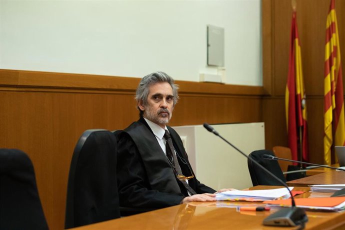 El abogado de Alves Cristóbal Martell durante la vista de apelación por el recurso a la prisión provisional del futbolista Dani Alves, en la Audiencia de Barcelona, a 16 de febrero de 2023, en Barcelona, Catalunya (España). 