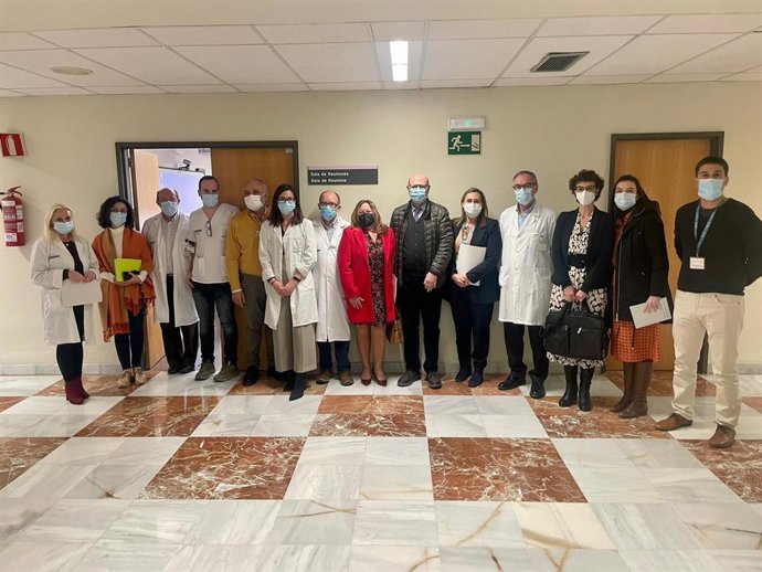 Reunión de trabajo en el centro de investigación Isabial