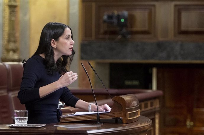 La expresidenta de Ciudadanos, Inés Arrimadas, en el Pleno del Congreso de los Diputados.