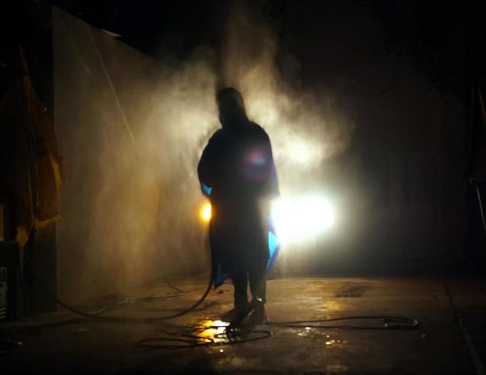 Archivo - La compañía Serrucho srepresenta 'Interior noche'