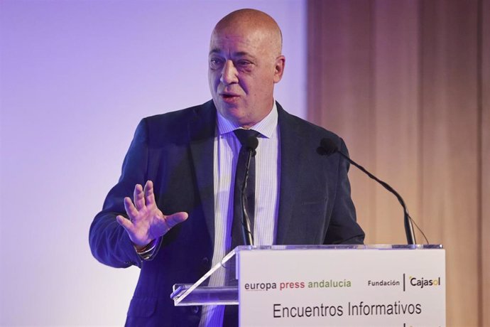 El presidente de la diputación de Córdoba, Antonio Ruiz, interviene durante el encuentro informativo de Europa Press Andalucía en colaboración con la Fundación Cajasol, a 16 de febrero de 2023 en Córdoba (Andalucía, España).