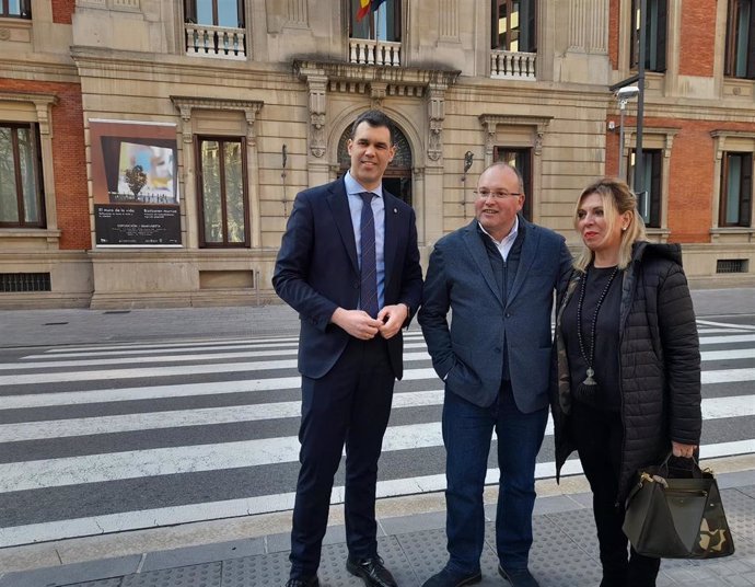 El vicesecretario de Organización del PP, Miguel Tellado, el presidente del PPN, Javier García, y la secretaria general del PPN, Amelia Salanueva