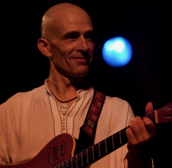 Archivo - El cantante y compositor salmantino Rai Anciola.