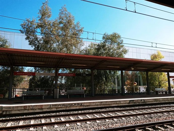Archivo - Apeadero del Palacio de Congresos de la línea C4 de Cercanías Renfe.