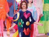 Ágatha Ruiz de la Prada deja claro que su guerra con Carmen Lomana no ha terminado: "Bandera blanca, de momento"