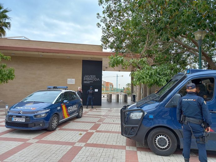 Nota De Prensa + Fotos "La Policía Nacional Celebra En La Ciudad Deportiva Javier Imbroda (Málaga) Las Pruebas De Actitud Física Para El Acceso A Nuevos Aspirantes A La Escala Básica "