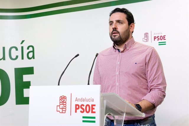 Archivo - El portavoz del PSOE en la Diputación de Almería, Juan Manuel Ruiz del Real