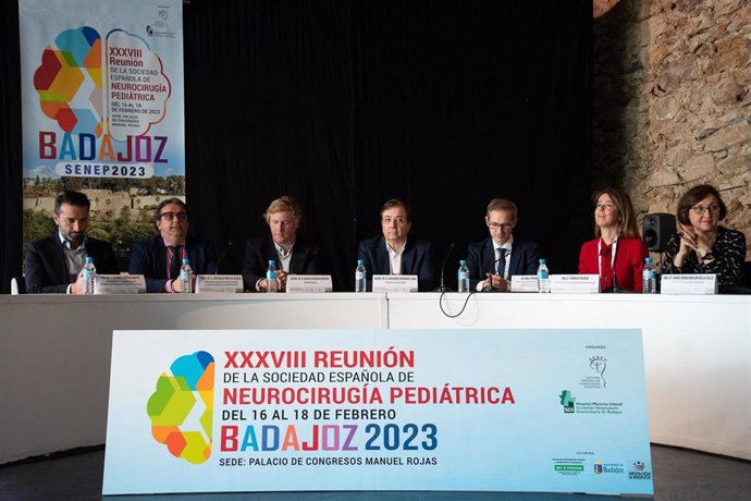 Guillermo Fernández Vara en la XXXVIII Reunión de la Sociedad de Neurocirugía Pediátrica.