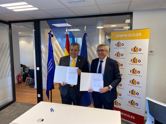 El presidente ejecutivo del BCIE, Dante Mossi, y el presidente del ICO, José Carlos García de Quevedo