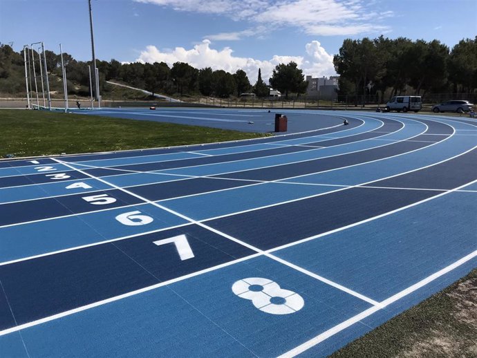 Archivo - Nuevo pavimento de la pista de atletismo de Magaluf.